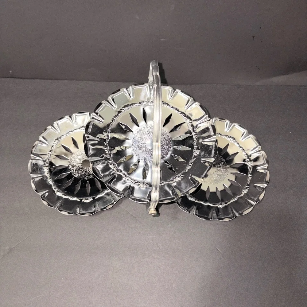 Vtg 3-Tier Folding Metal Tray Platter MCM Lace Clamshell Filigree Scalloped